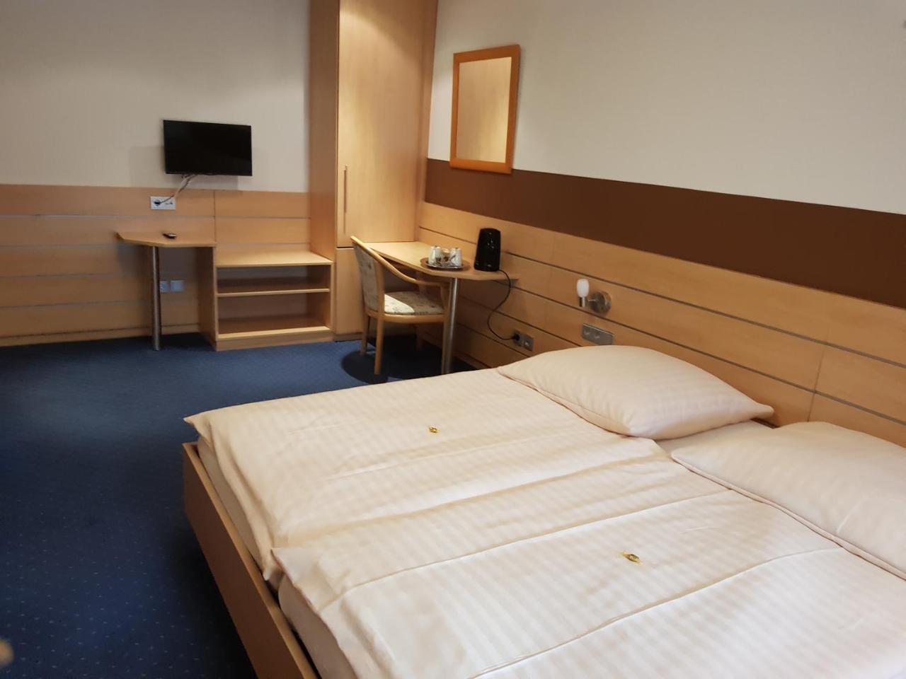 Hotel Habana Aalen Extérieur photo