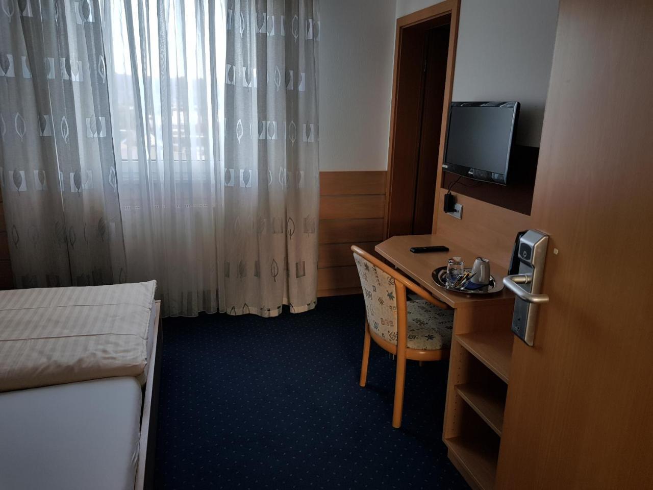 Hotel Habana Aalen Extérieur photo