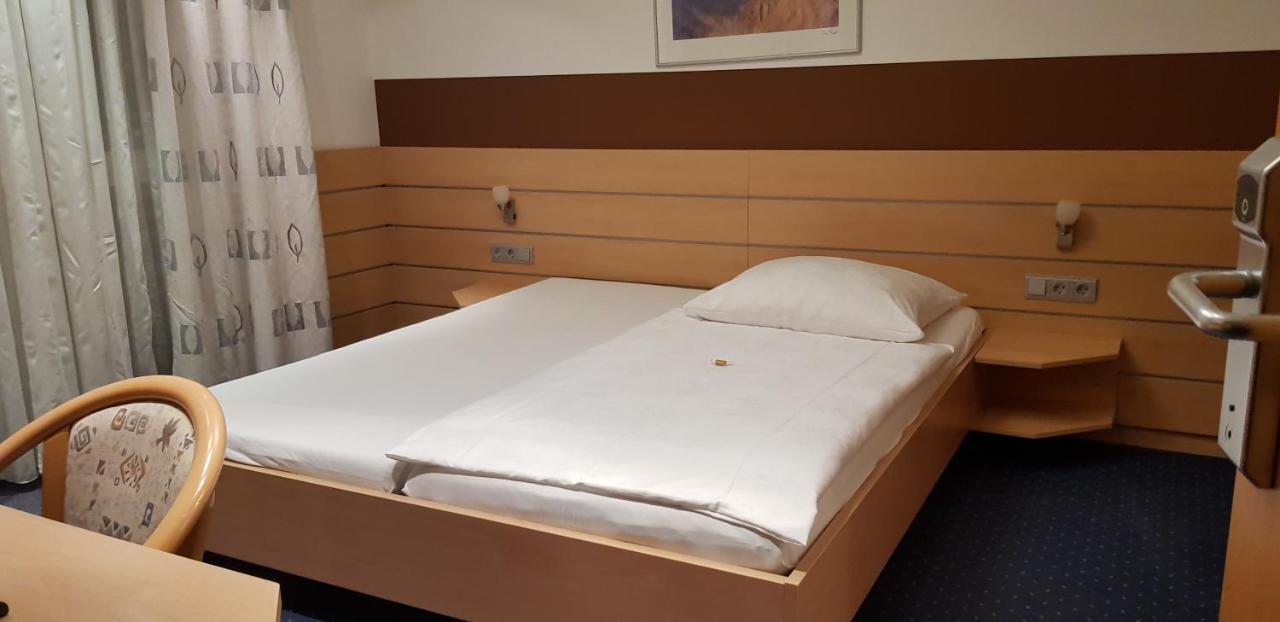 Hotel Habana Aalen Extérieur photo