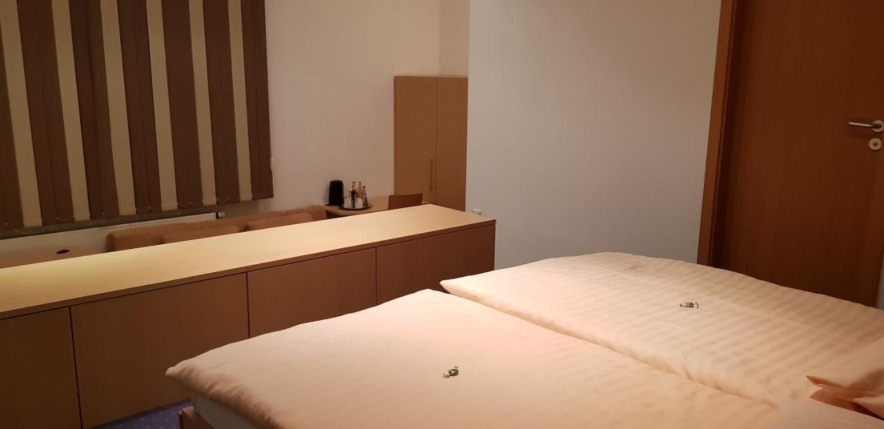 Hotel Habana Aalen Extérieur photo